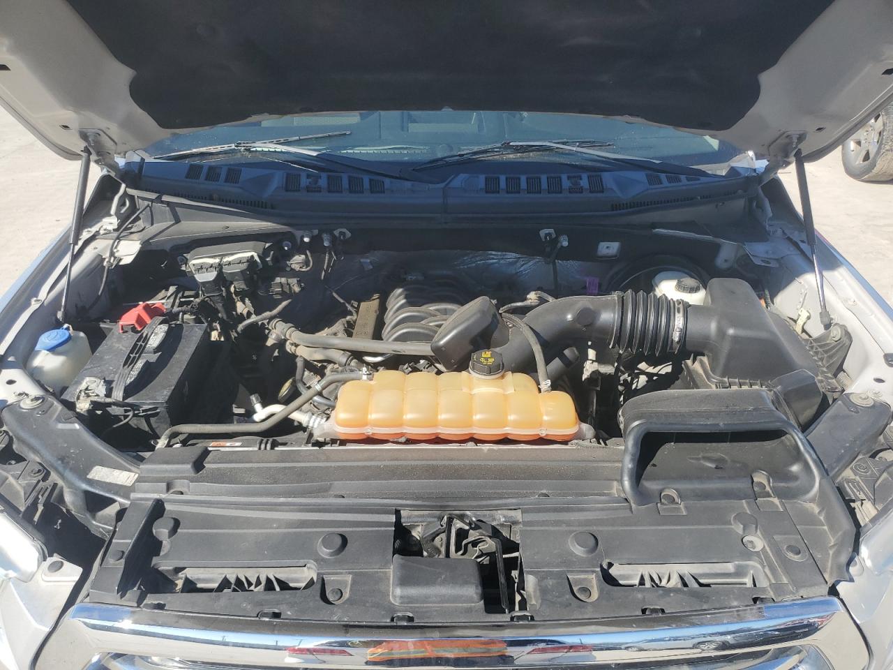 2015 Ford F-150 - Image 13