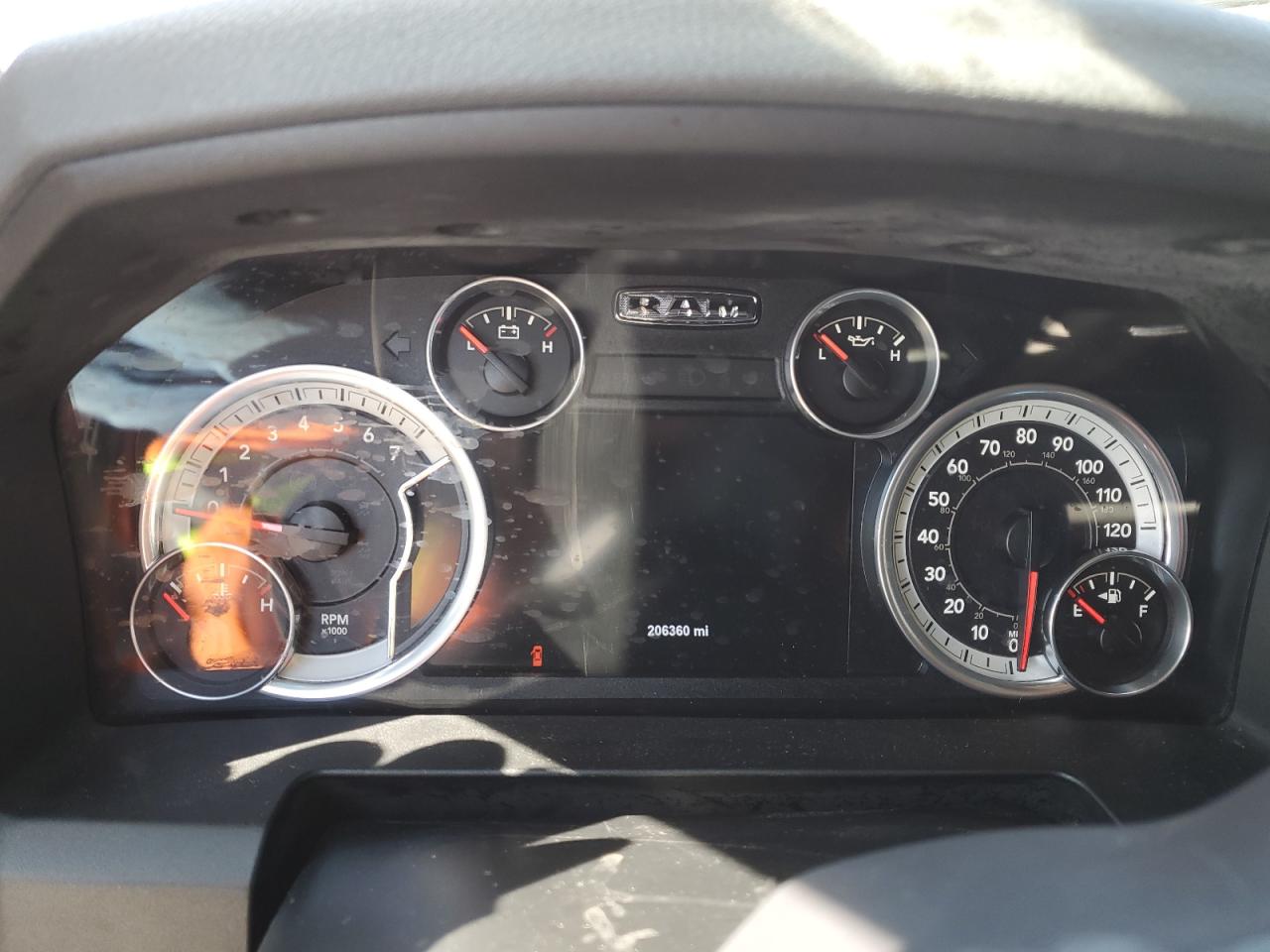 2015 RAM 1500 - Image 9