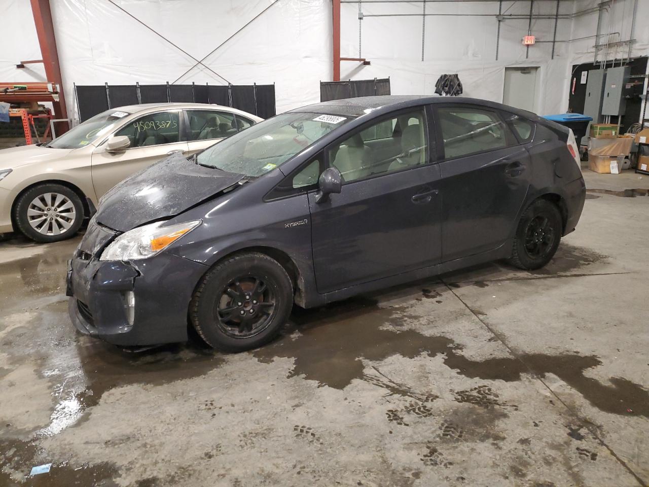 2012 Toyota Prius იყიდება Center Rutland-ში, VT - Front End