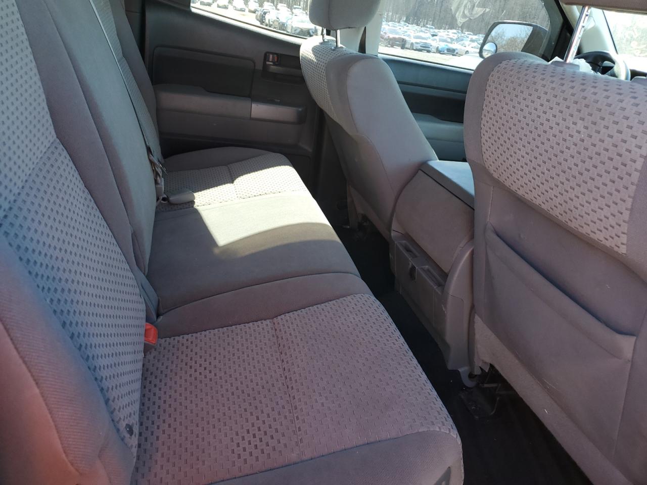 2013 Toyota Tundra - Image 11