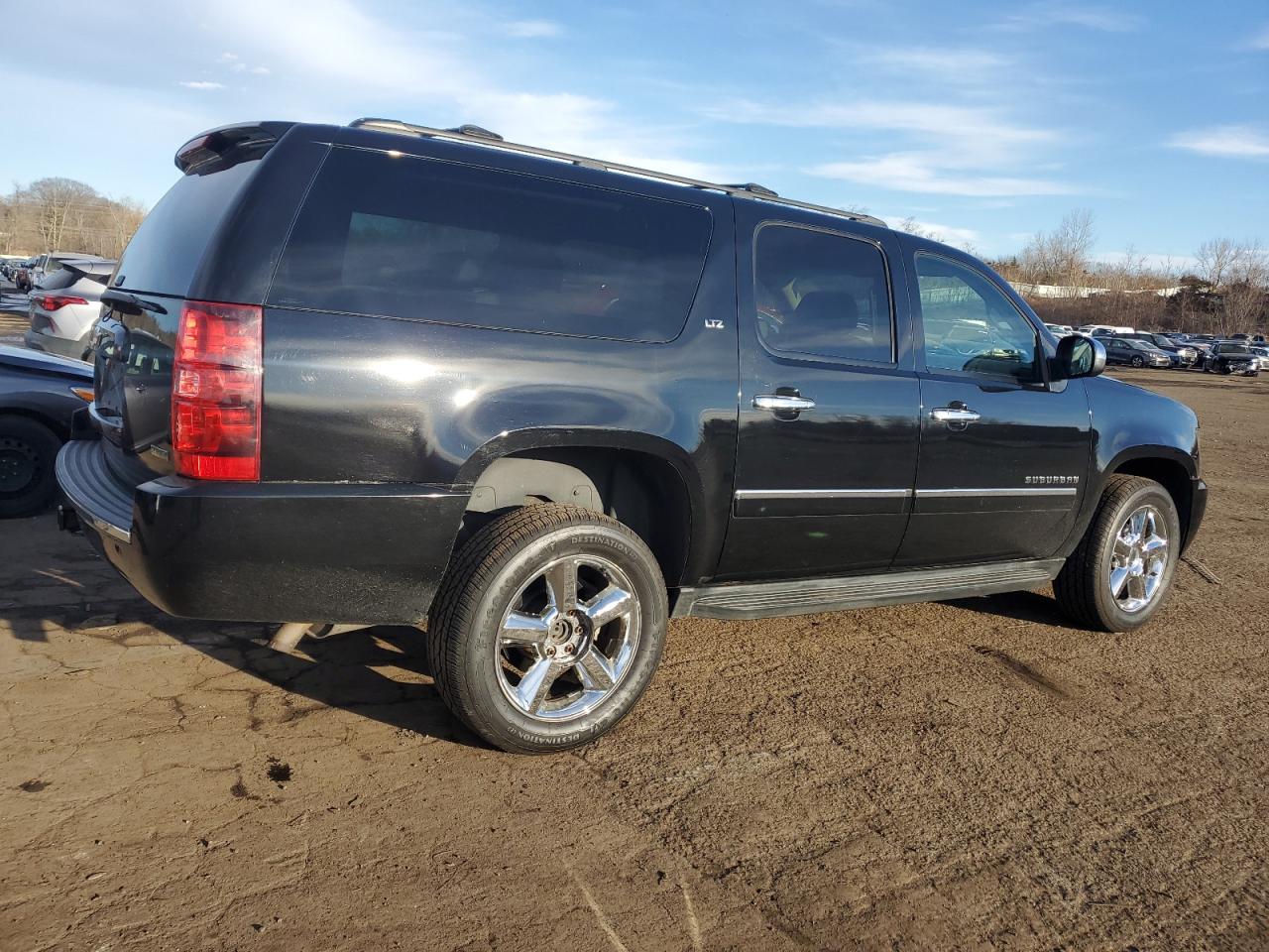 2011 Chevrolet Suburban - Image 3