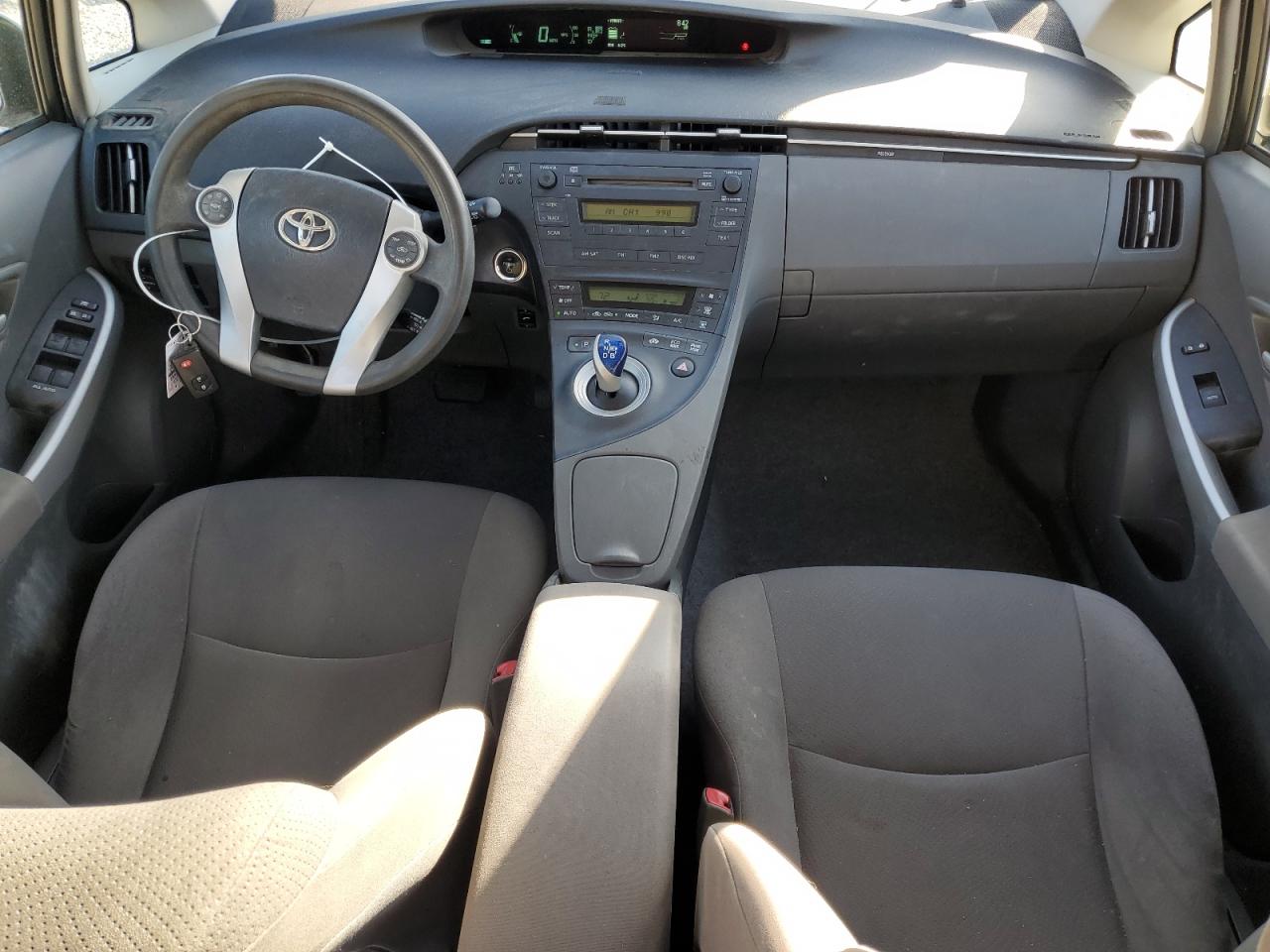 2011 Toyota Prius - Image 8