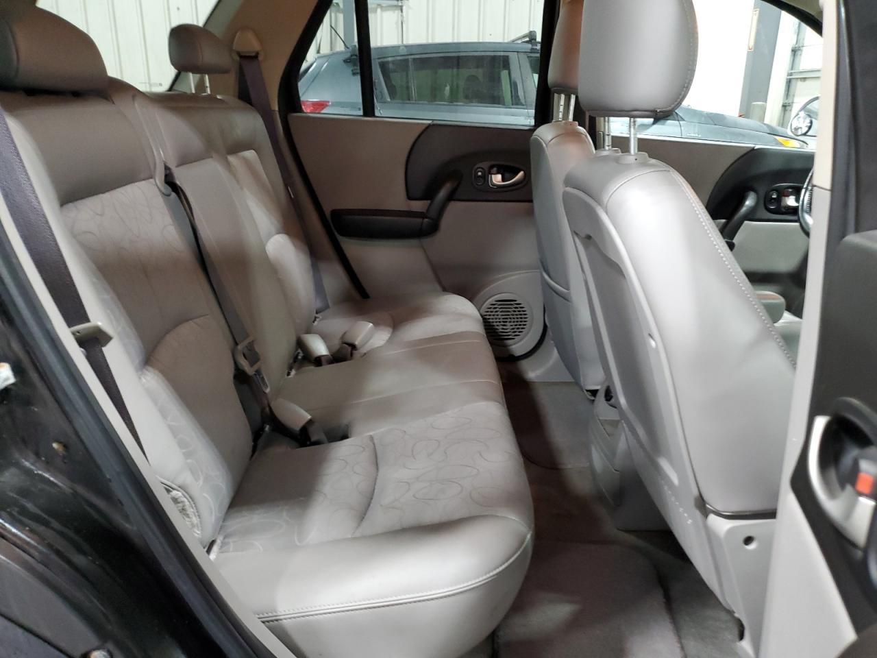 2005 Saturn VUE - Image 11