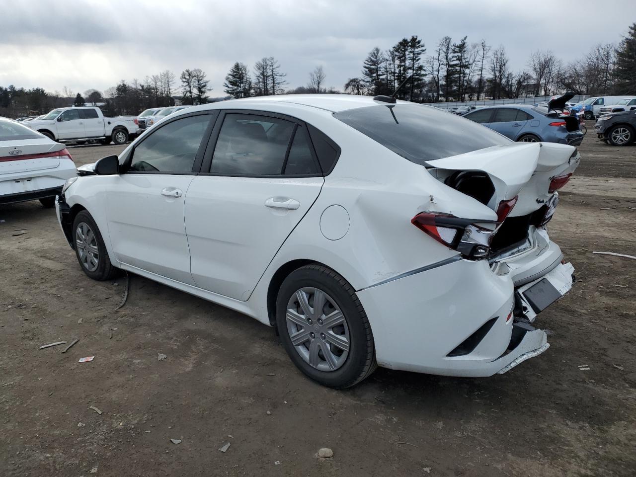 2021 Kia Rio - Image 2