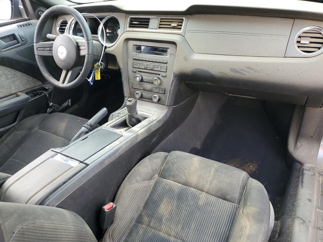 2010 Ford Mustang - Image 8