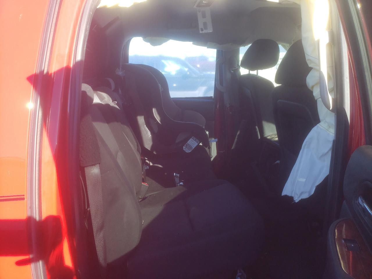 2012 Chevrolet Avalanche - Image 11