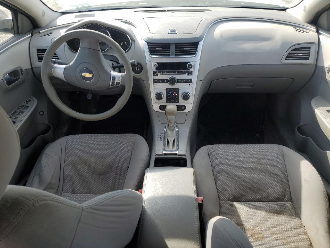 2011 Chevrolet Malibu - Image 8