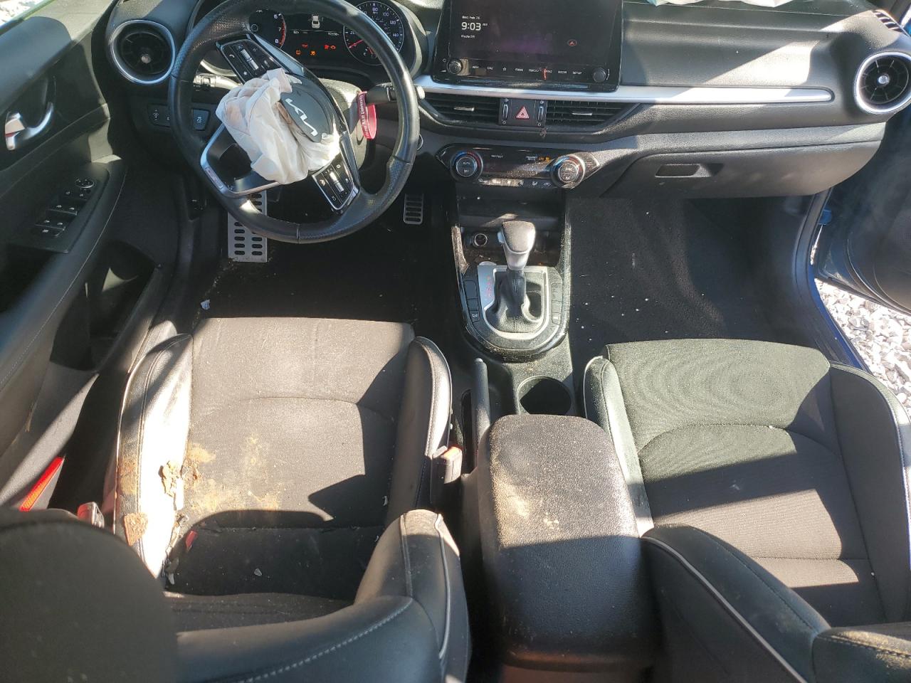 2023 Kia Forte - Image 8