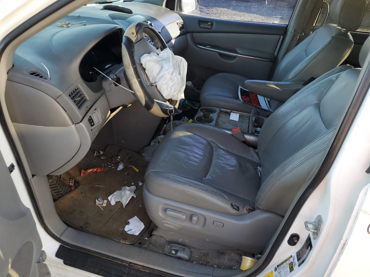 2008 Toyota Sienna - Image 7