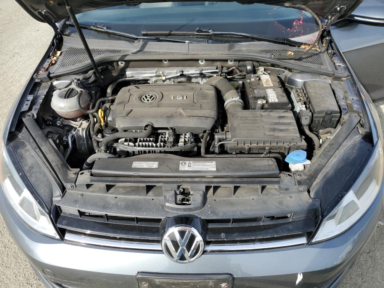 2016 Volkswagen Golf - Image 11