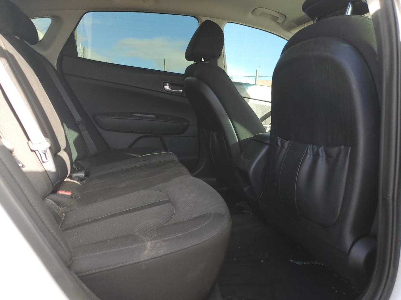 2018 Kia Optima - Image 10