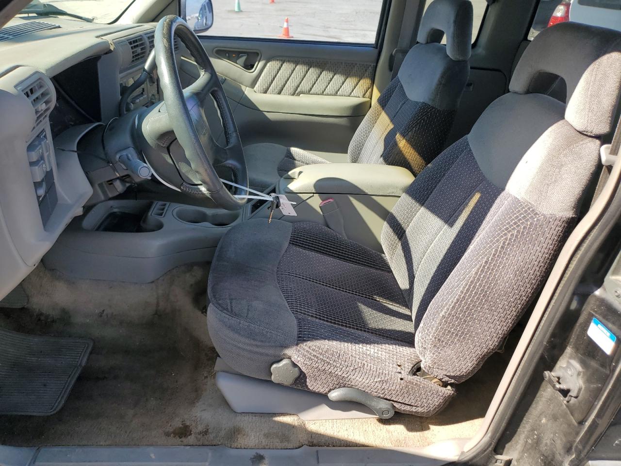 1996 GMC Sonoma - Image 7