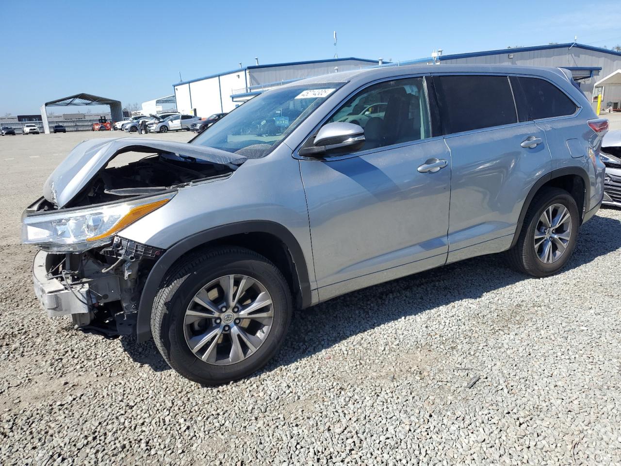2015 Toyota Highlander - Image 1