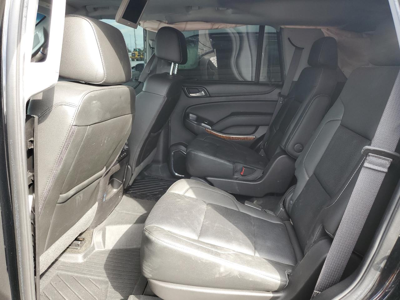 2018 Chevrolet Tahoe C1500 Premier VIN: 1GNSCCKJ1JR265084 Lot: 45997395