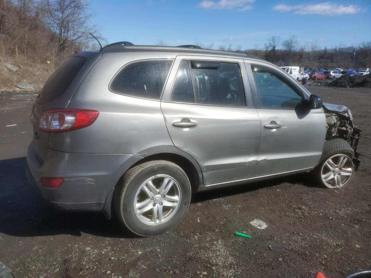 2012 Hyundai Santa Fe - Image 3