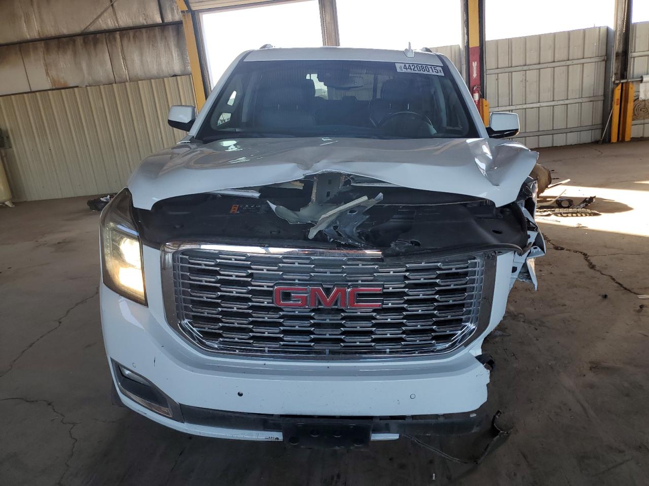 2018 GMC Yukon - Image 5