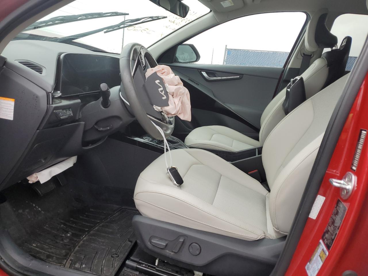 2023 Kia Niro - Image 7