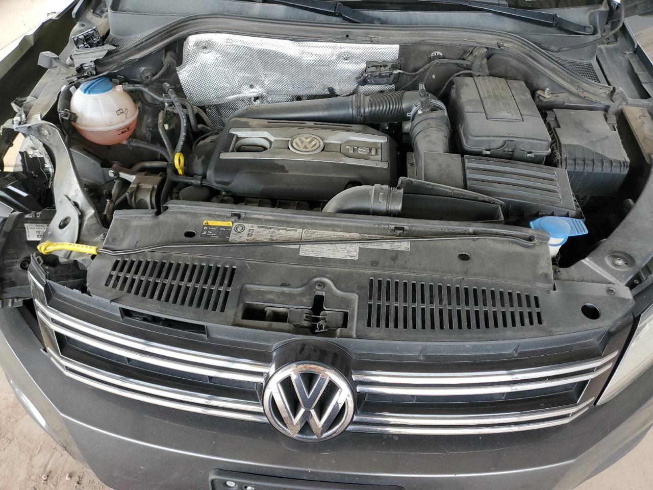 2016 Volkswagen Tiguan - Image 13