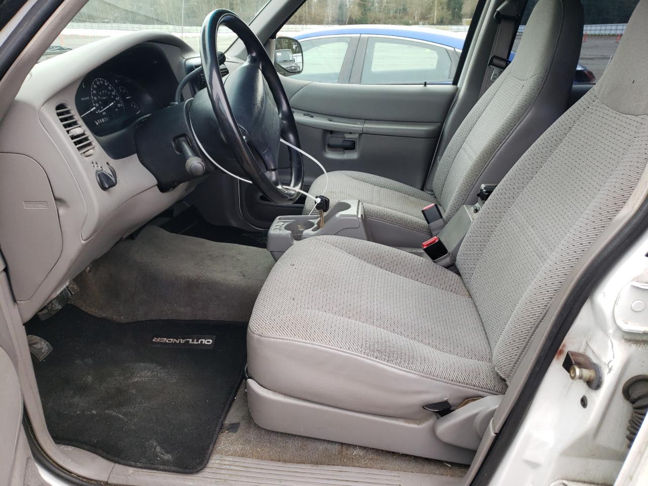 2000 Ford Explorer - Image 7