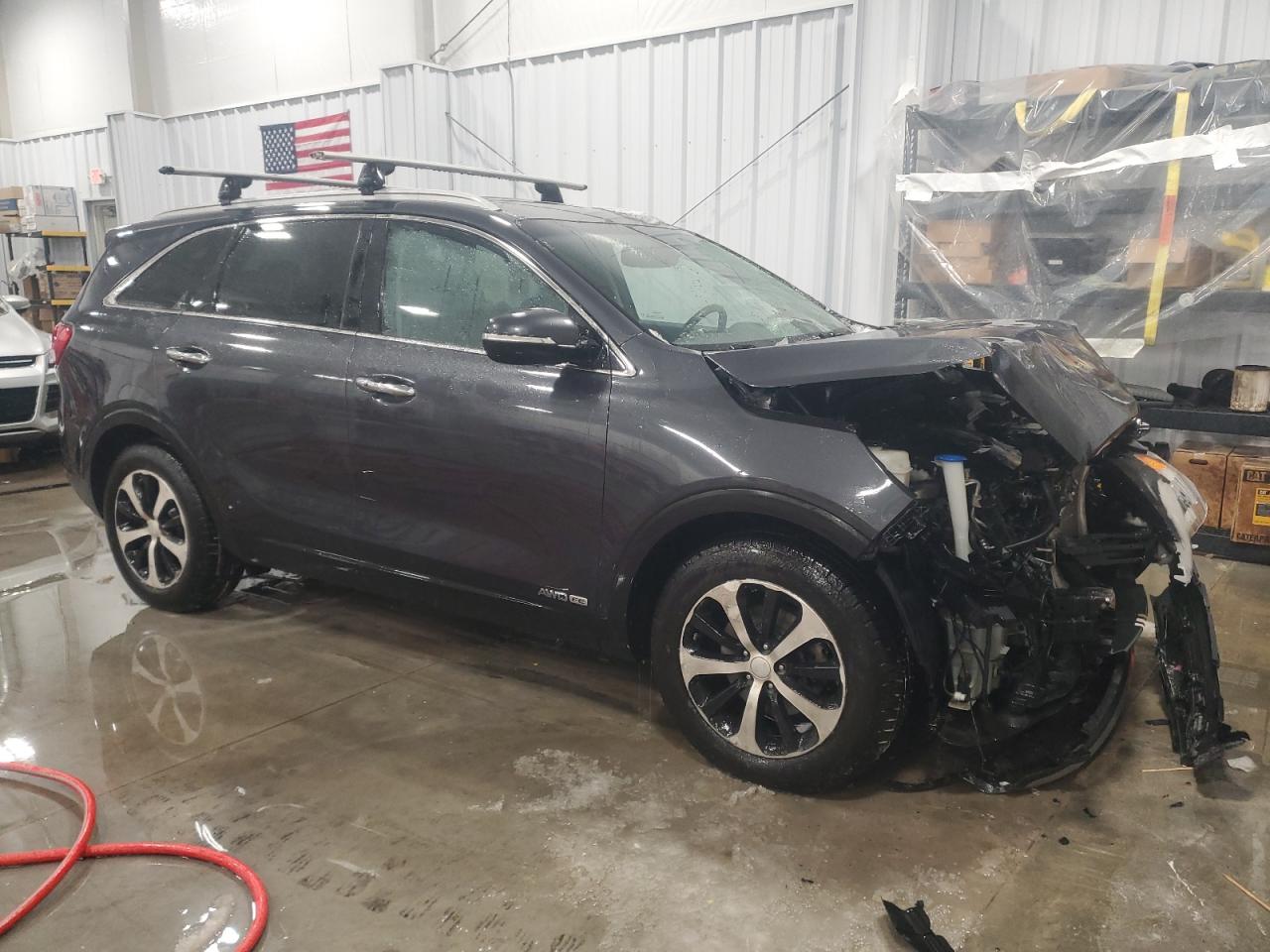 2017 Kia Sorento - Image 4