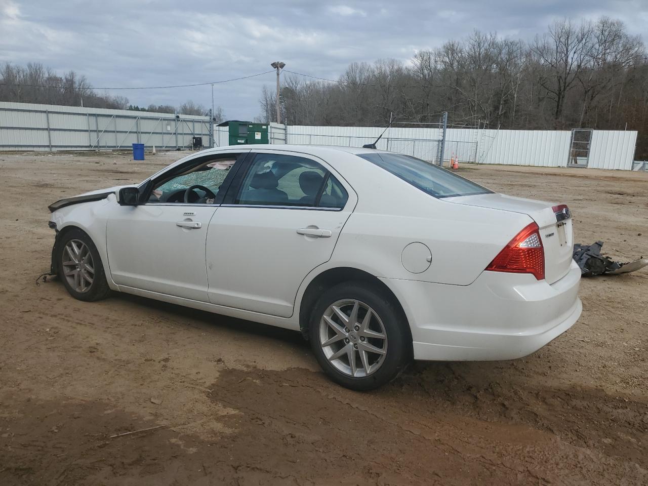 2012 Ford Fusion - Image 2
