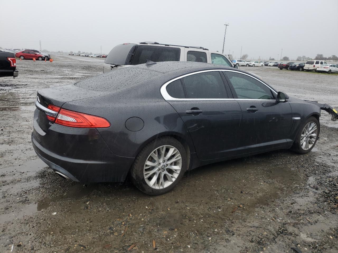2013 Jaguar XF - Image 3