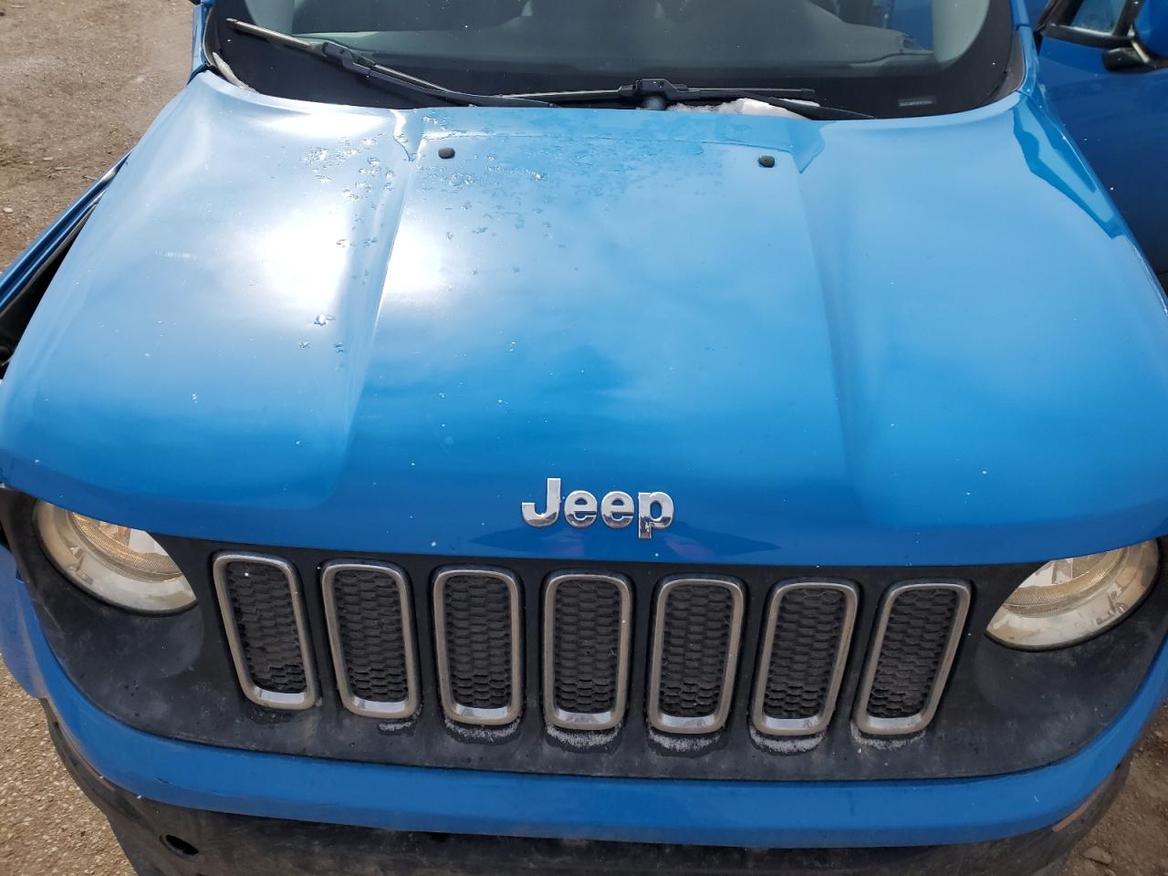 2015 Jeep Renegade - Image 11