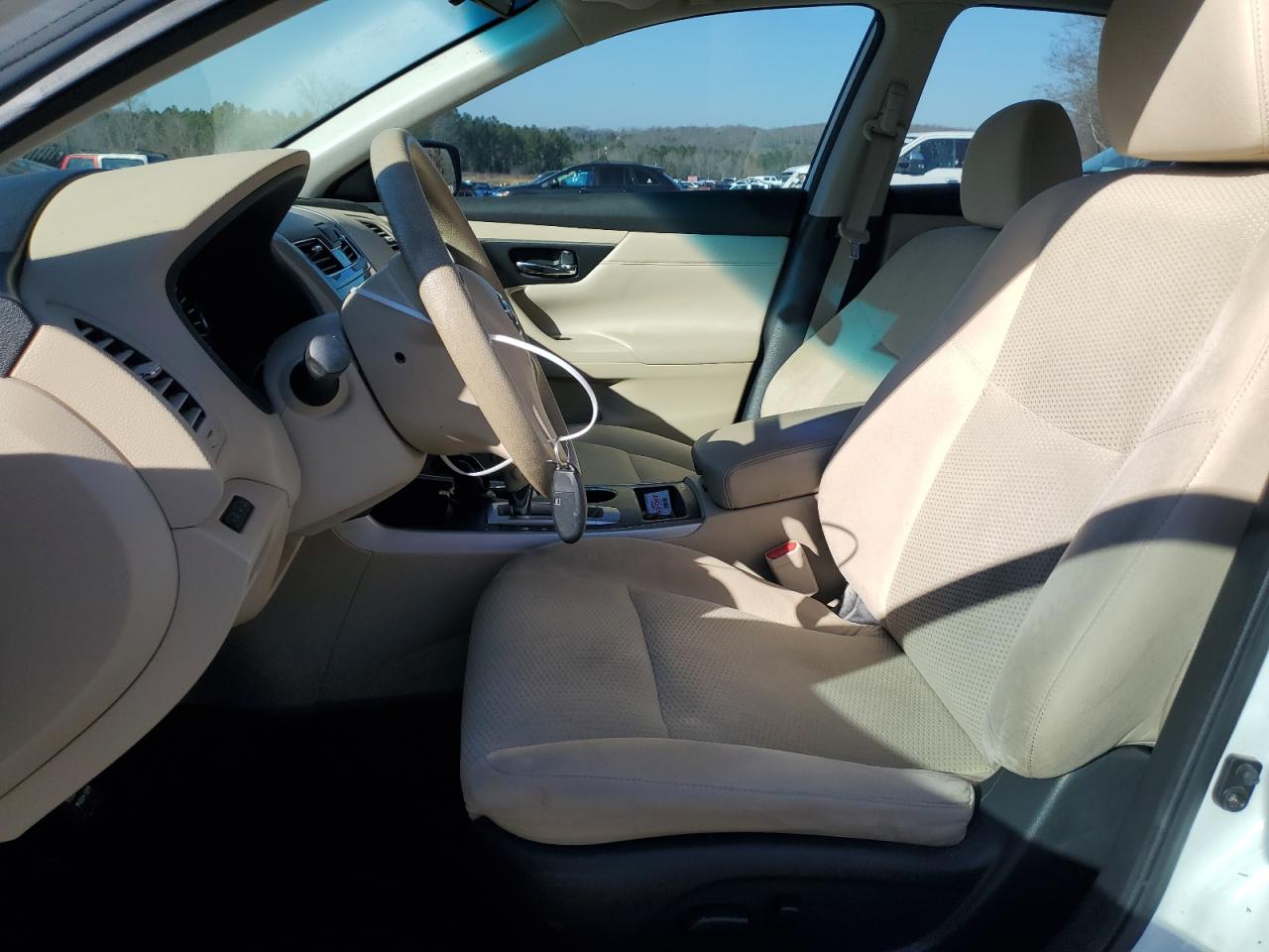 2015 Nissan Altima - Image 7