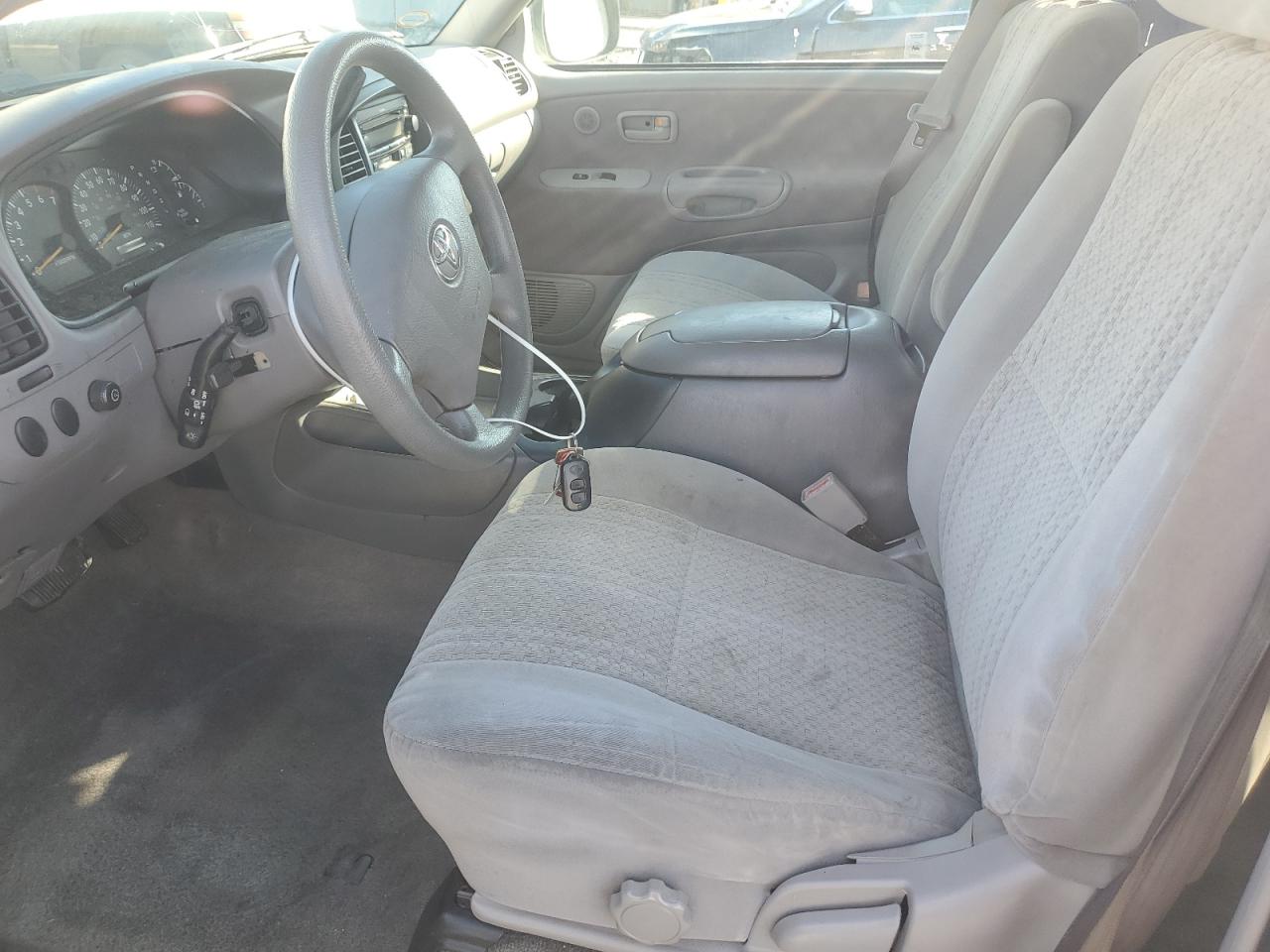 2004 Toyota Tundra - Image 7