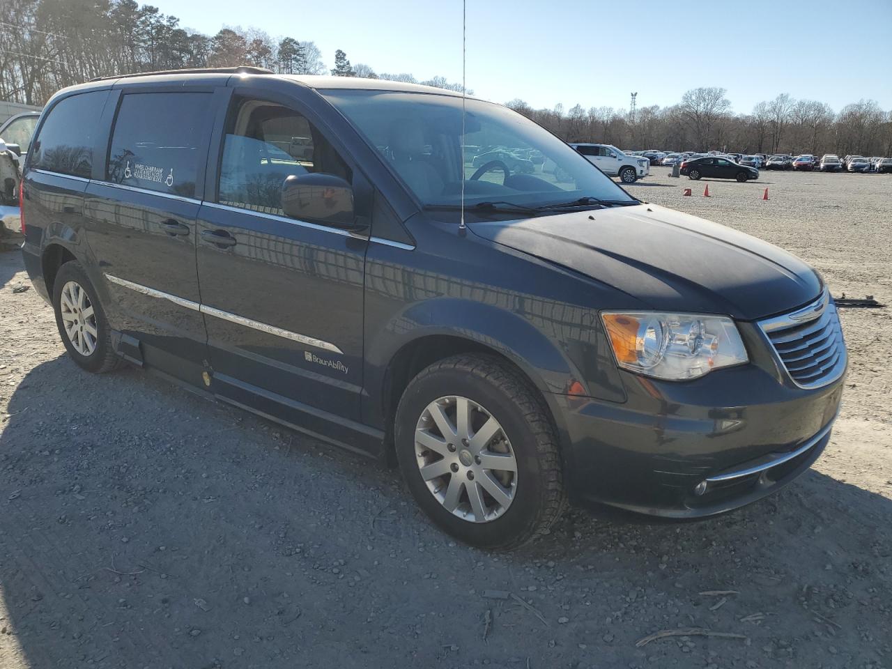 2013 Chrysler Town & Country - Image 4