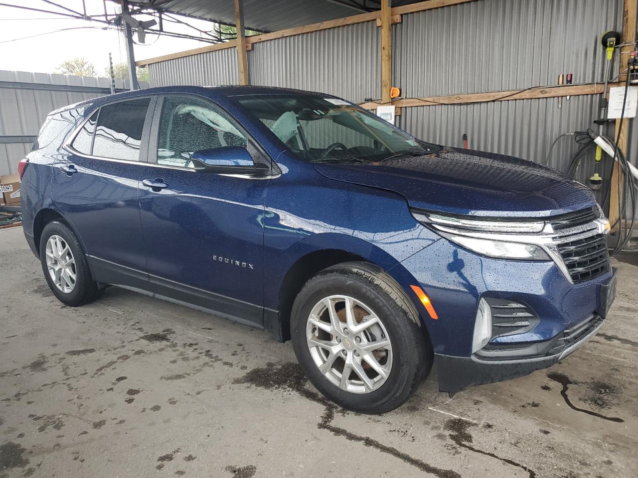 2022 Chevrolet Equinox - Image 4