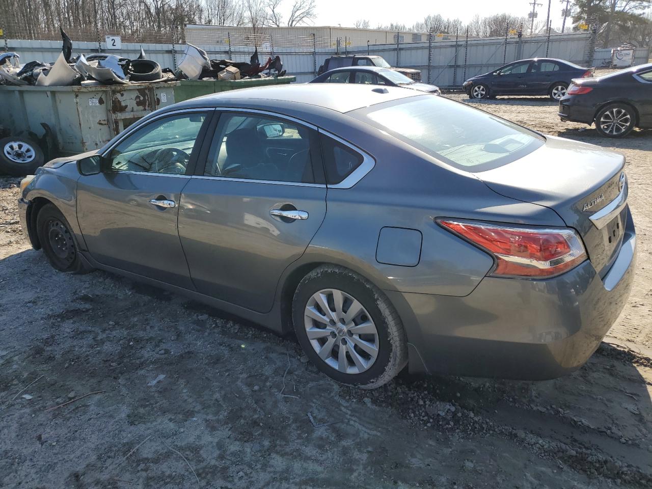 2015 Nissan Altima - Image 2