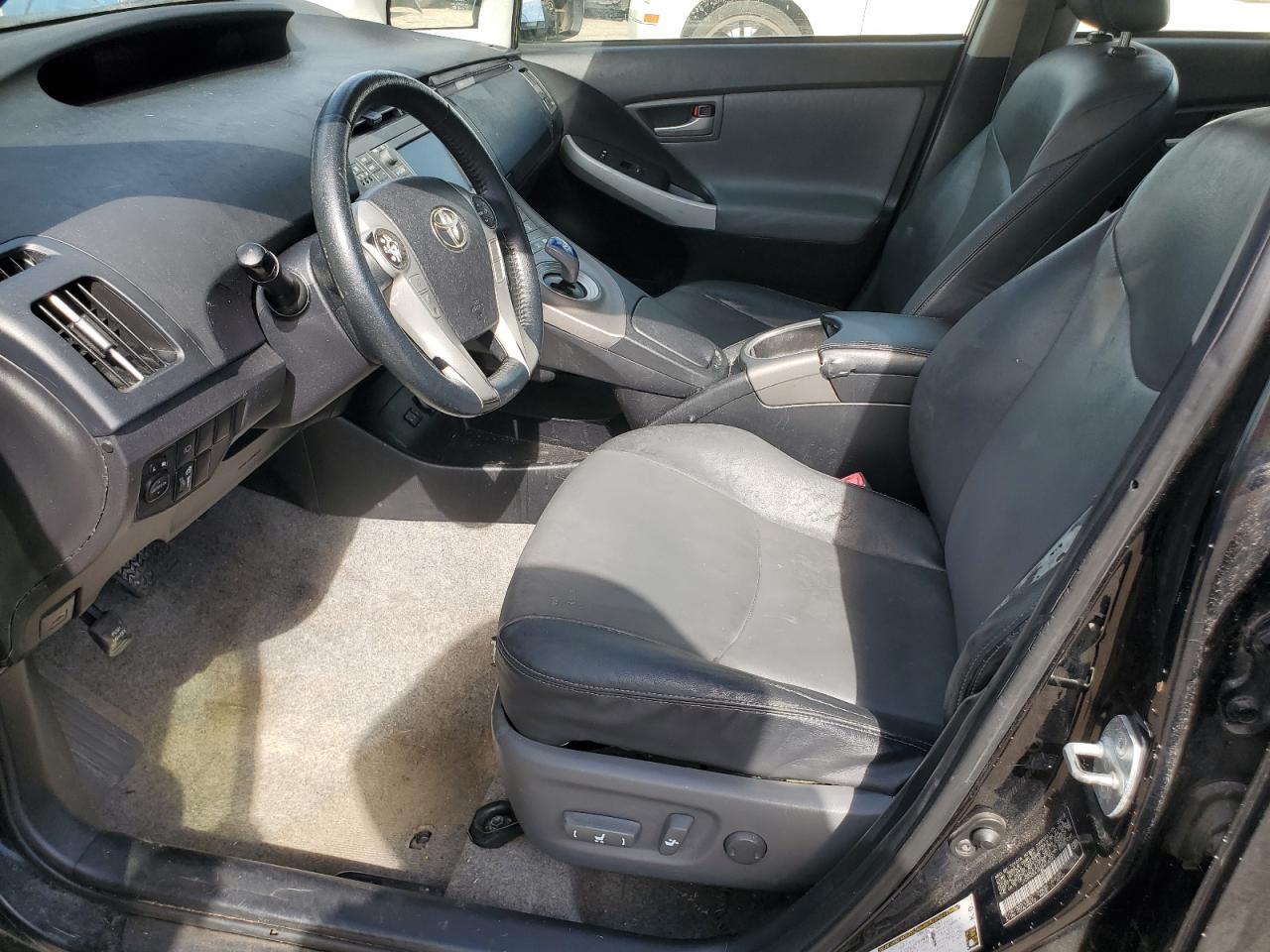 2012 Toyota Prius - Image 7