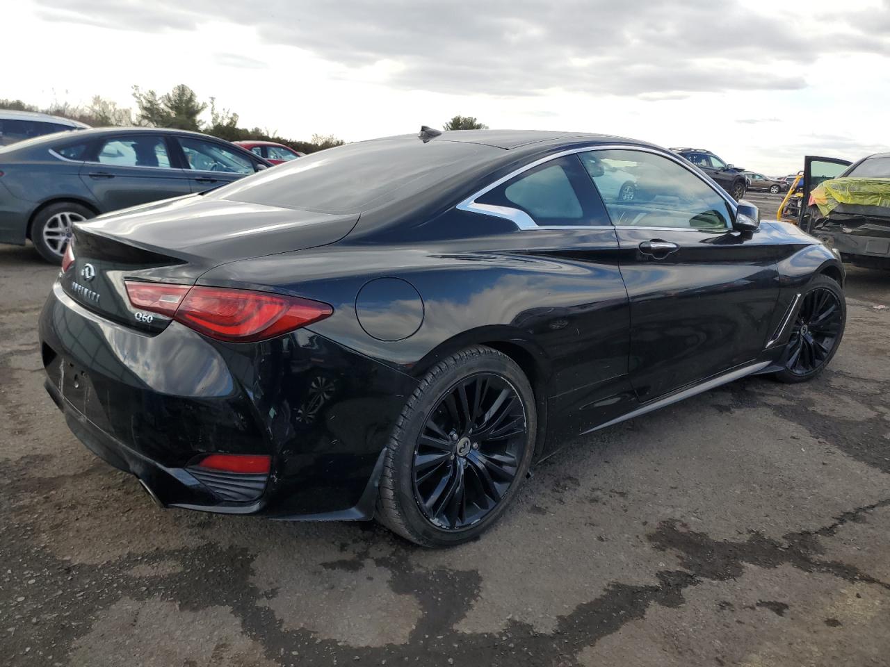2017 Infiniti Q60 - Image 3