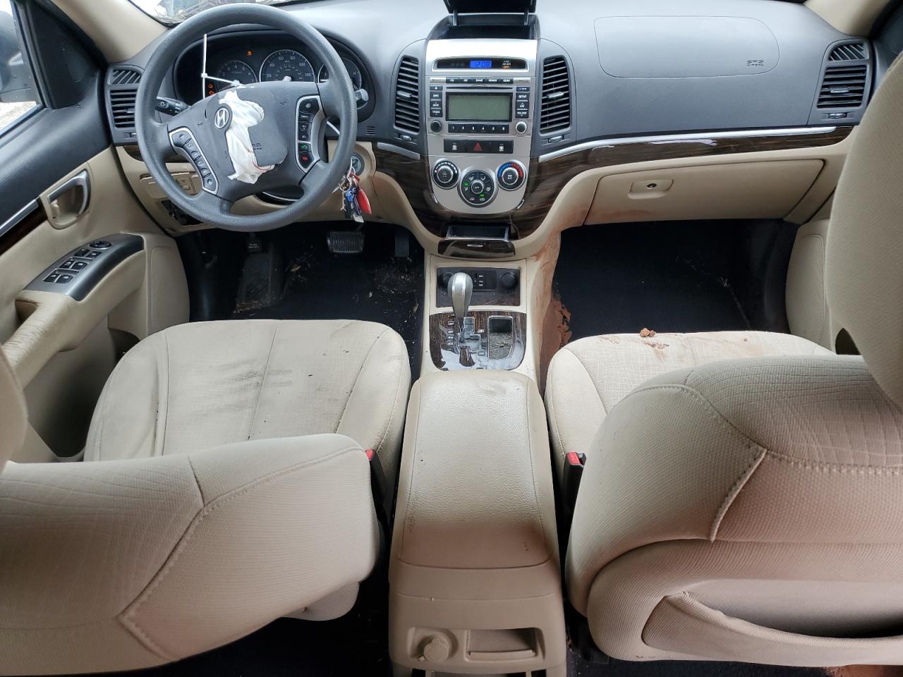 2010 Hyundai Santa Fe - Image 8