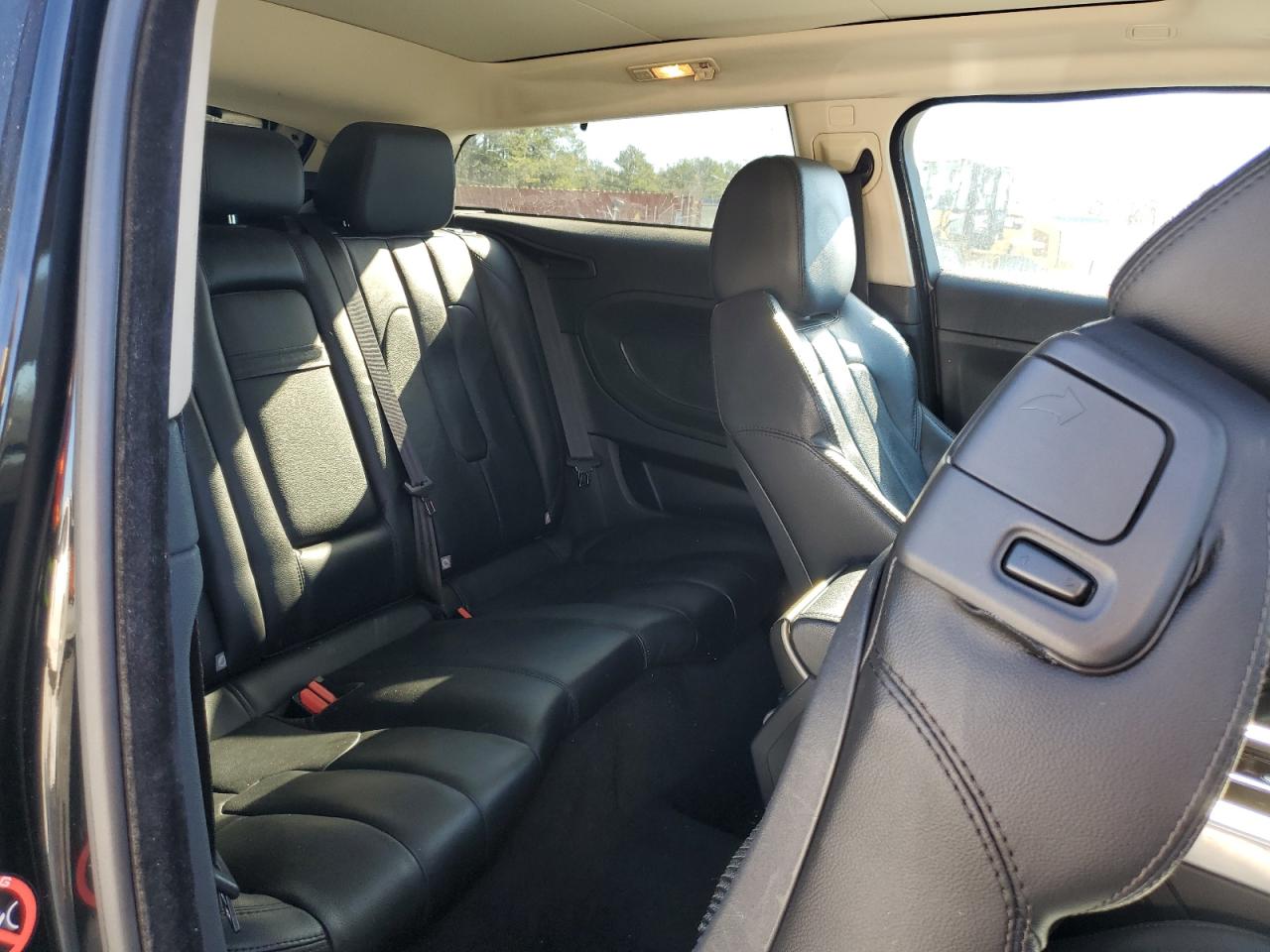 2013 Land Rover Range Rover - Image 10