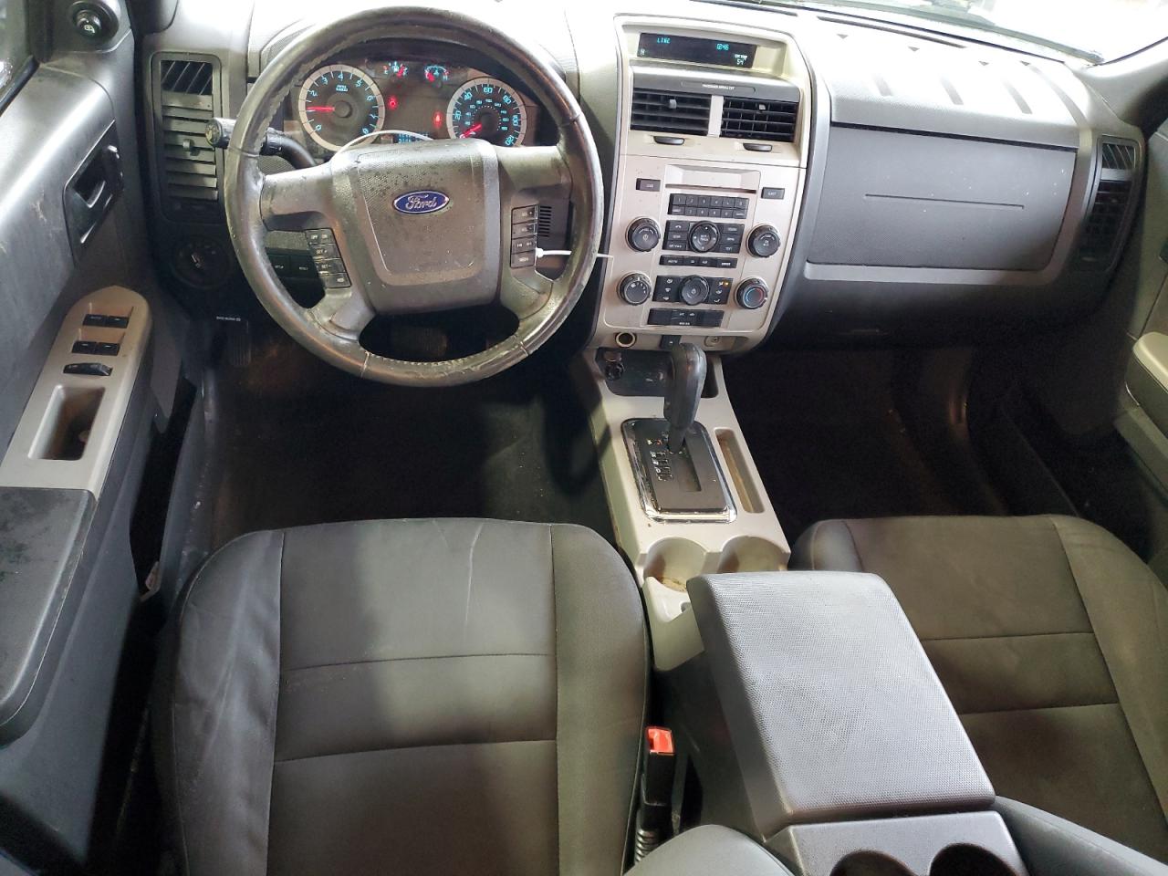 2010 Ford Escape - Image 8