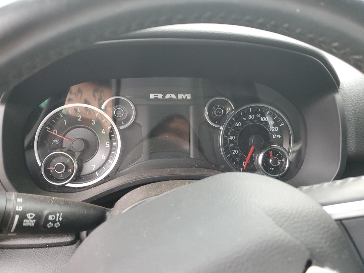 2022 RAM 1500 - Image 9