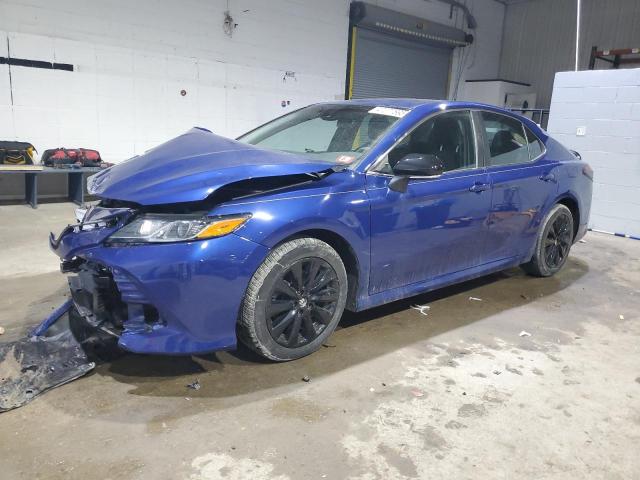  TOYOTA CAMRY 2018 Granatowy