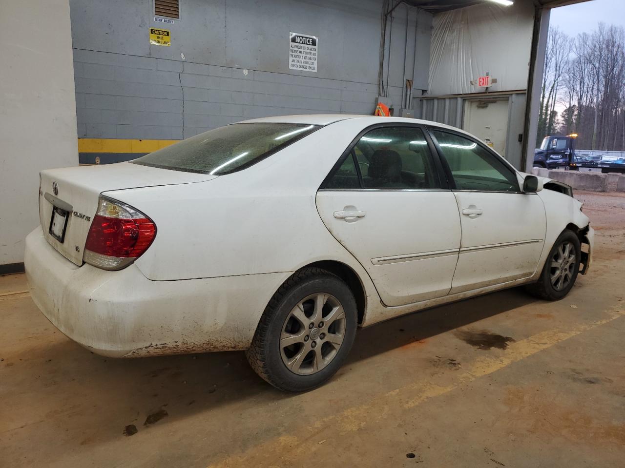 2005 Toyota Camry - Image 3