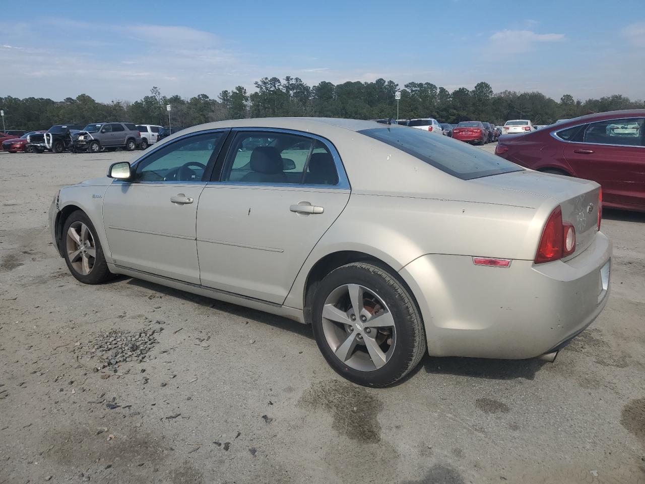2009 Chevrolet Malibu - Image 2