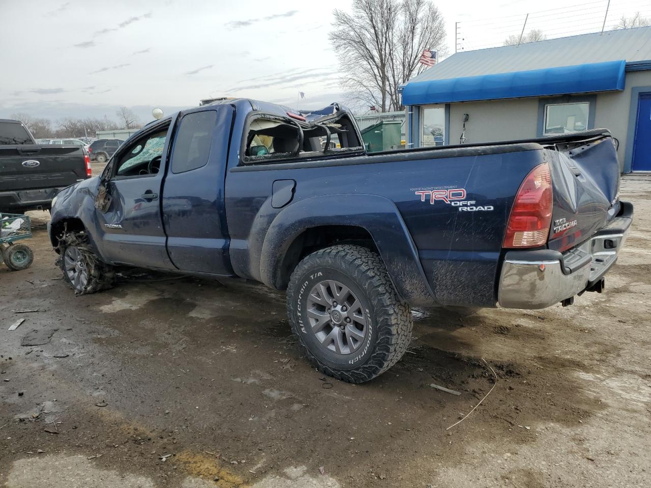 2005 Toyota Tacoma - Image 2