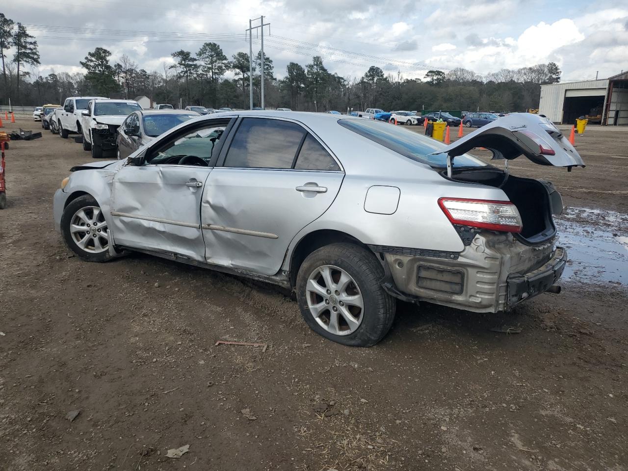 2011 Toyota Camry - Image 2