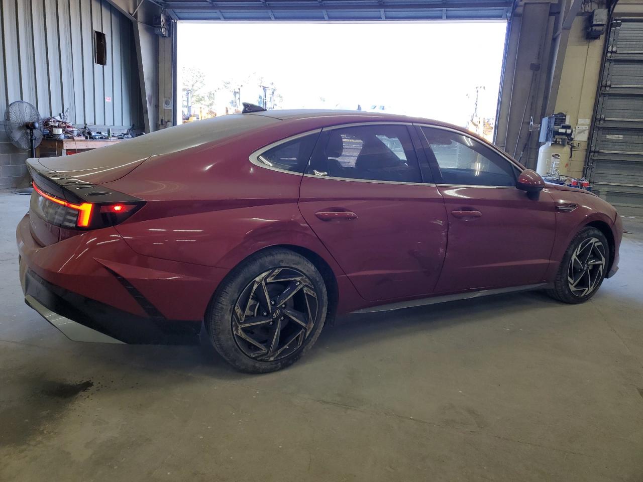 2024 Hyundai Sonata - Image 3