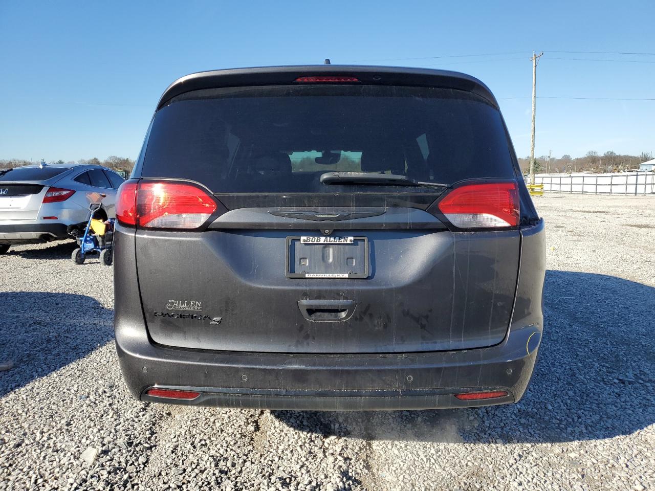 2019 Chrysler Pacifica - Image 6
