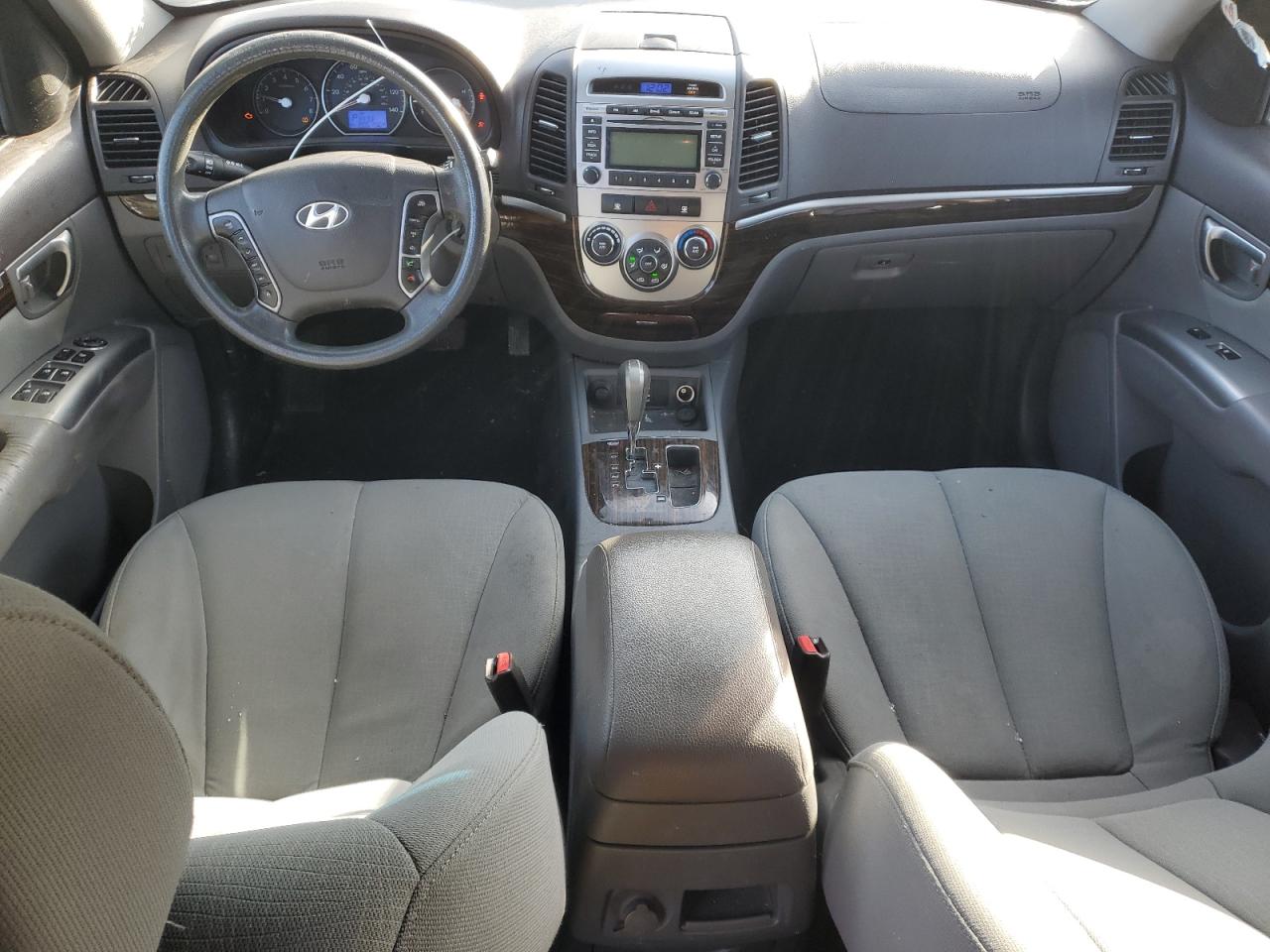 2012 Hyundai Santa Fe - Image 8