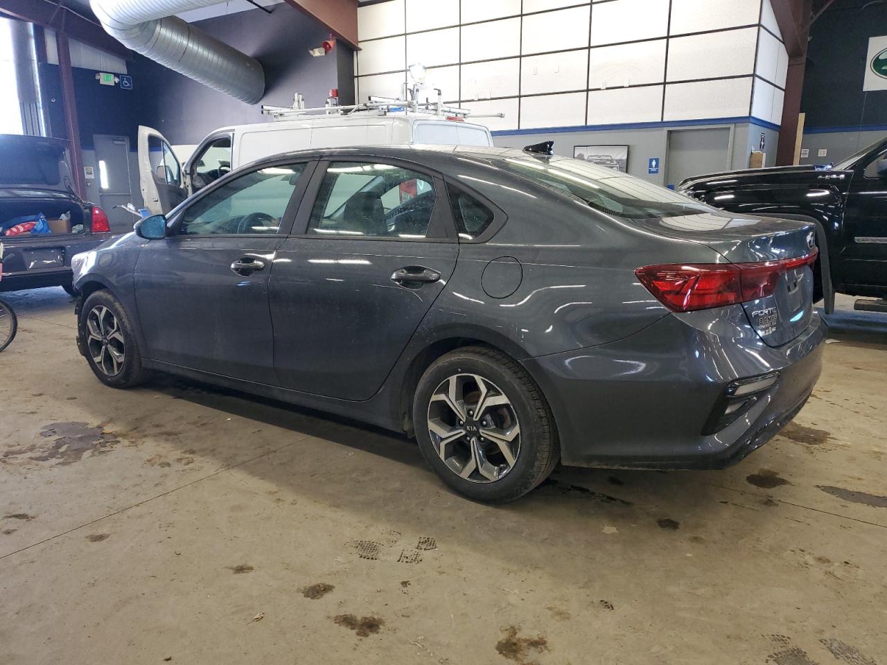 2021 Kia Forte - Image 2