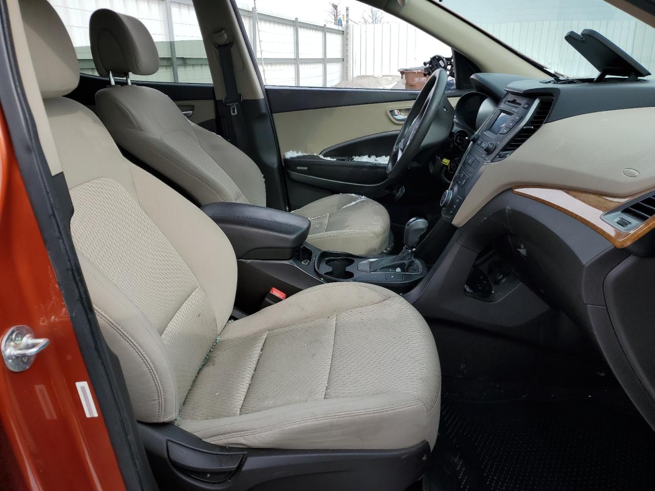 2015 Hyundai Santa Fe - Image 7