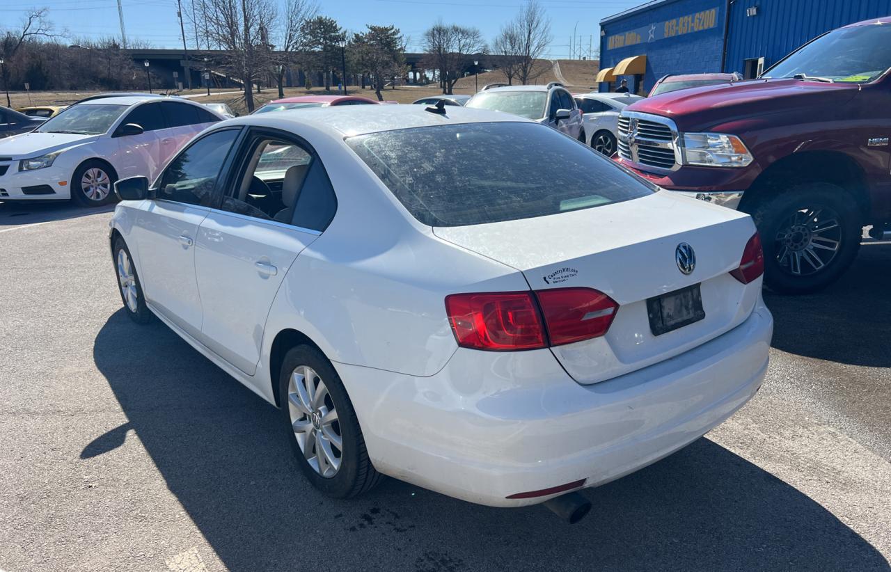 2014 Volkswagen Jetta - Image 3