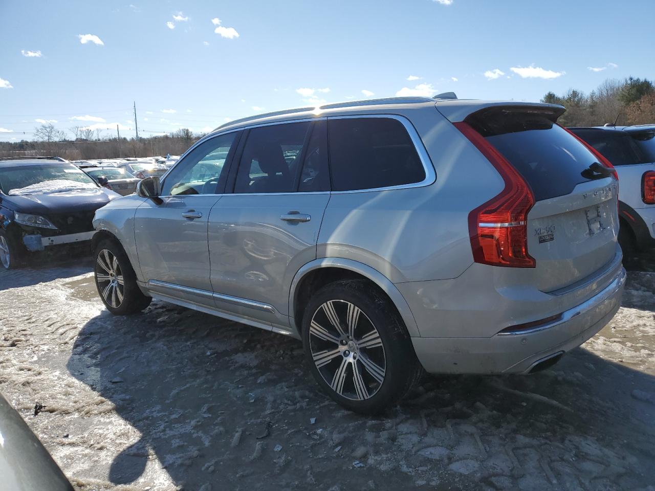 2021 Volvo XC90 - Image 2